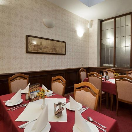 Hotel U Cerneho Orla Telč Kültér fotó
