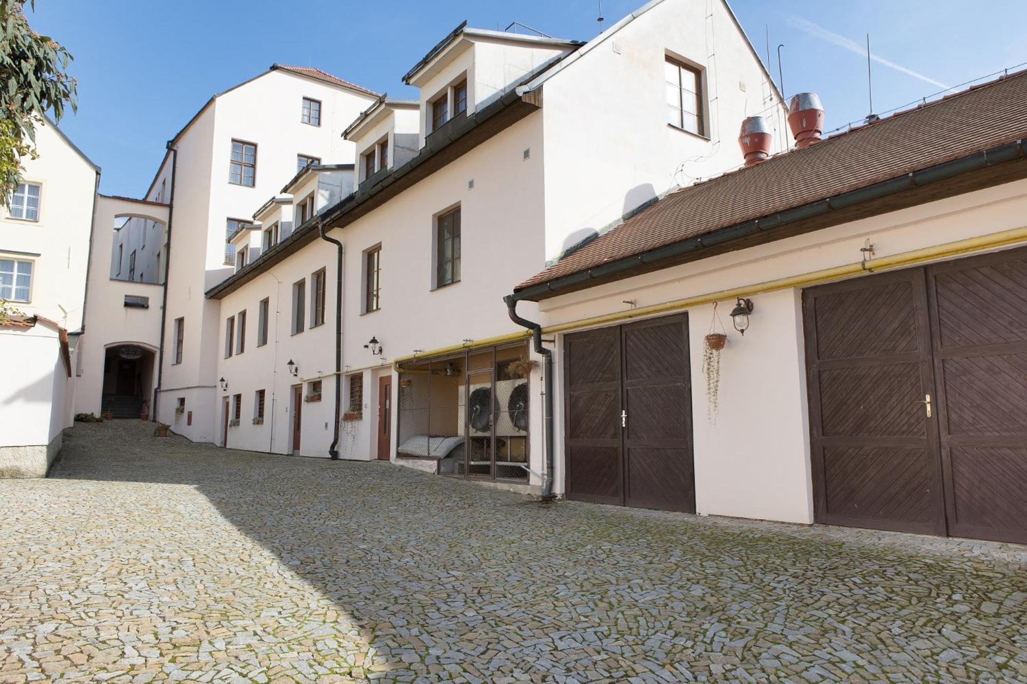 Hotel U Cerneho Orla Telč Kültér fotó