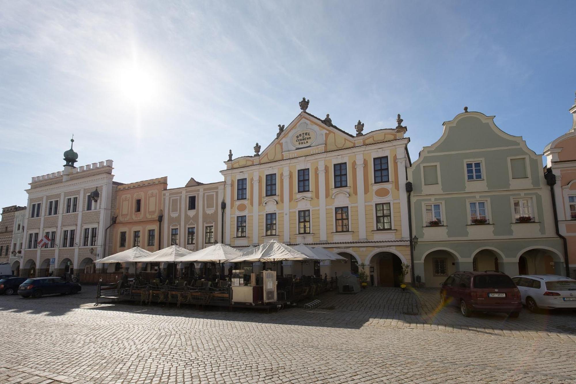 Hotel U Cerneho Orla Telč Kültér fotó