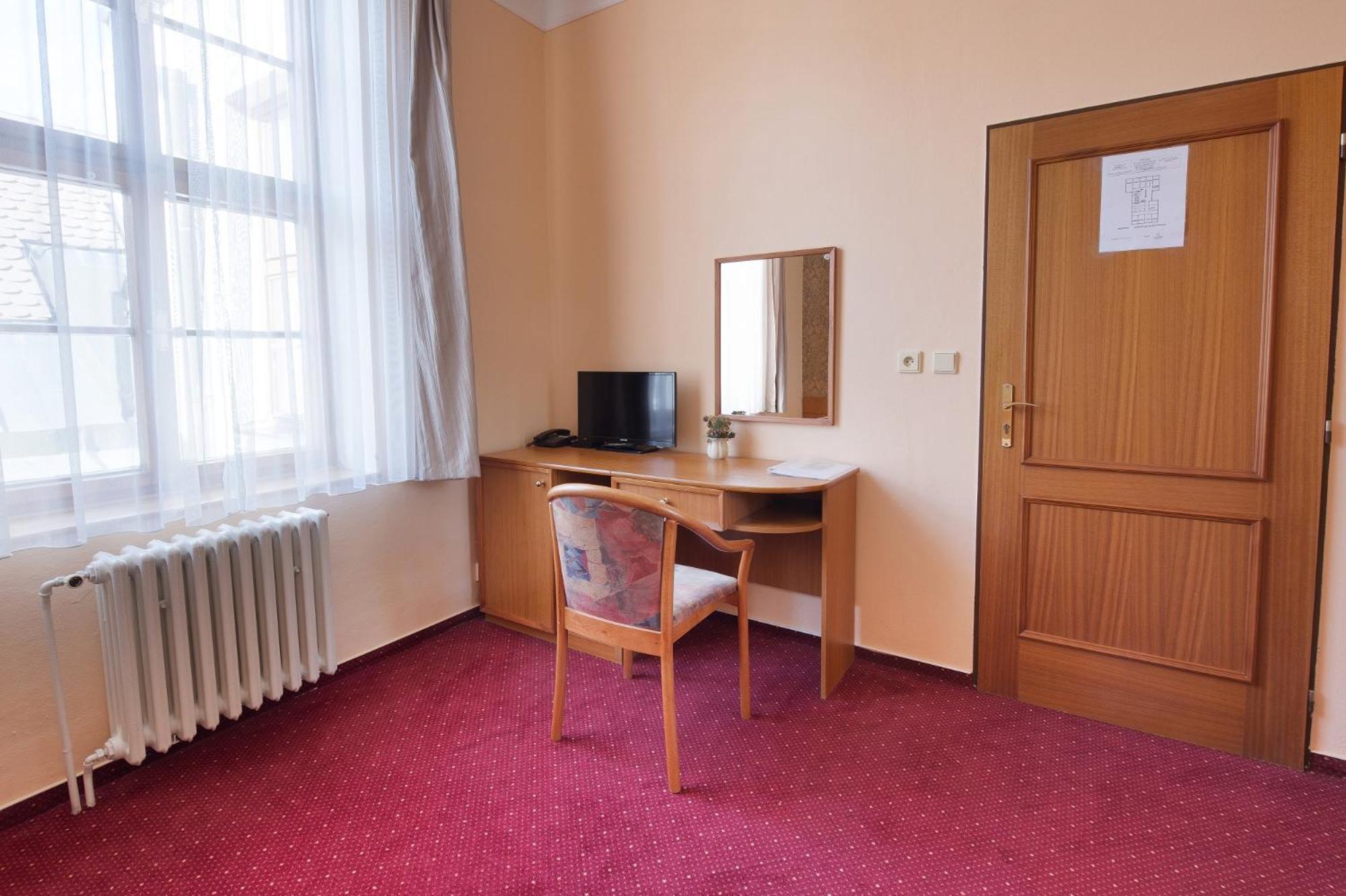 Hotel U Cerneho Orla Telč Kültér fotó