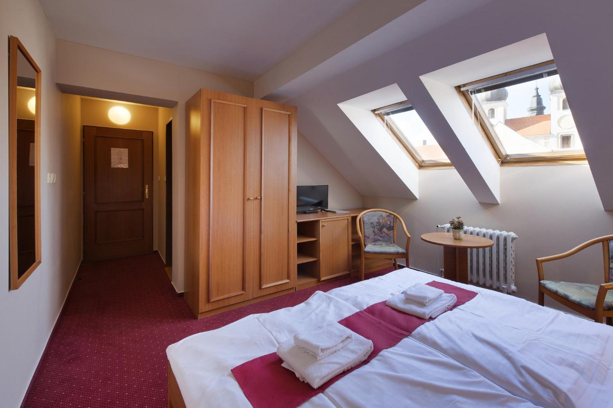 Hotel U Cerneho Orla Telč Kültér fotó