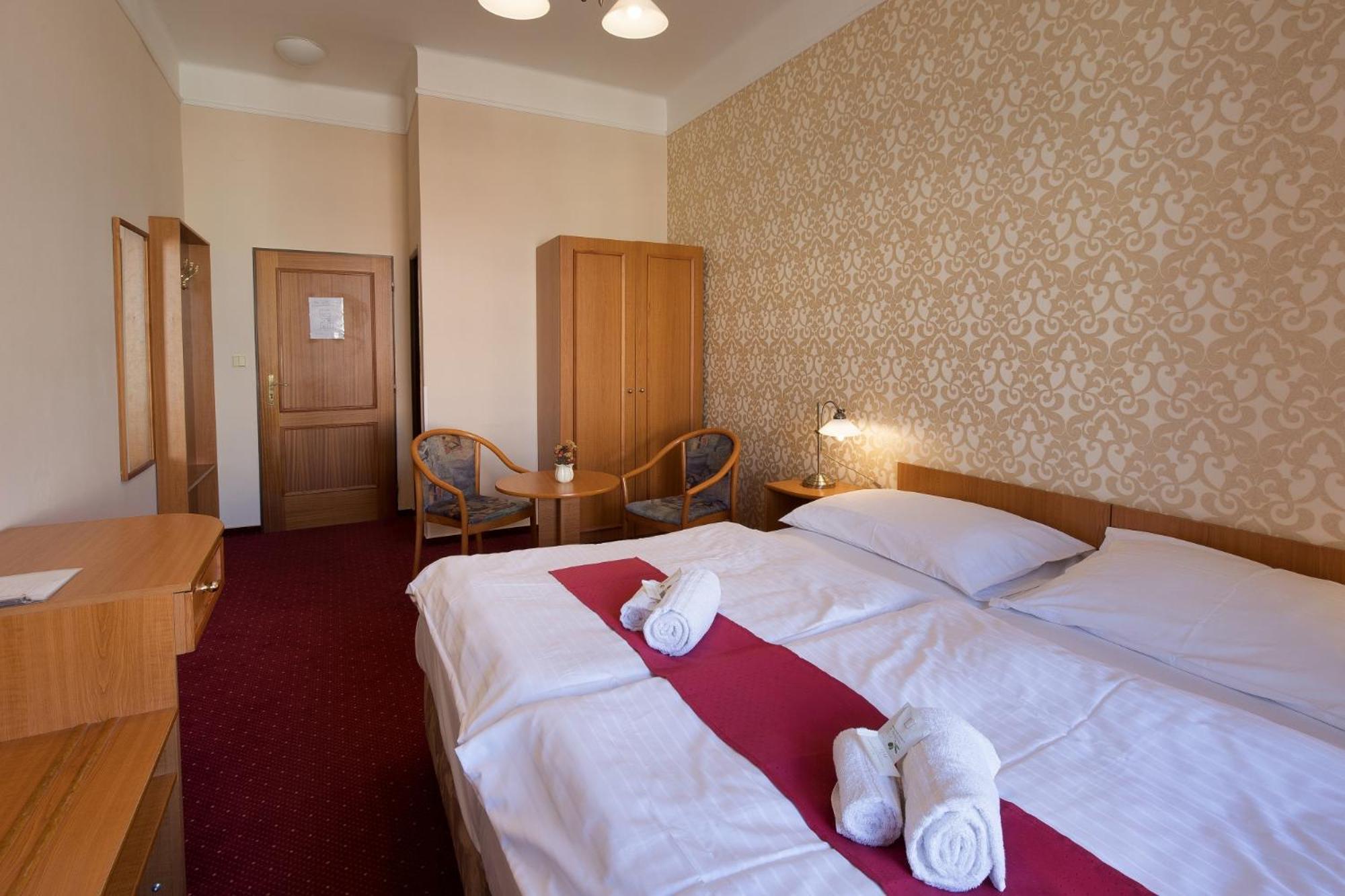 Hotel U Cerneho Orla Telč Kültér fotó