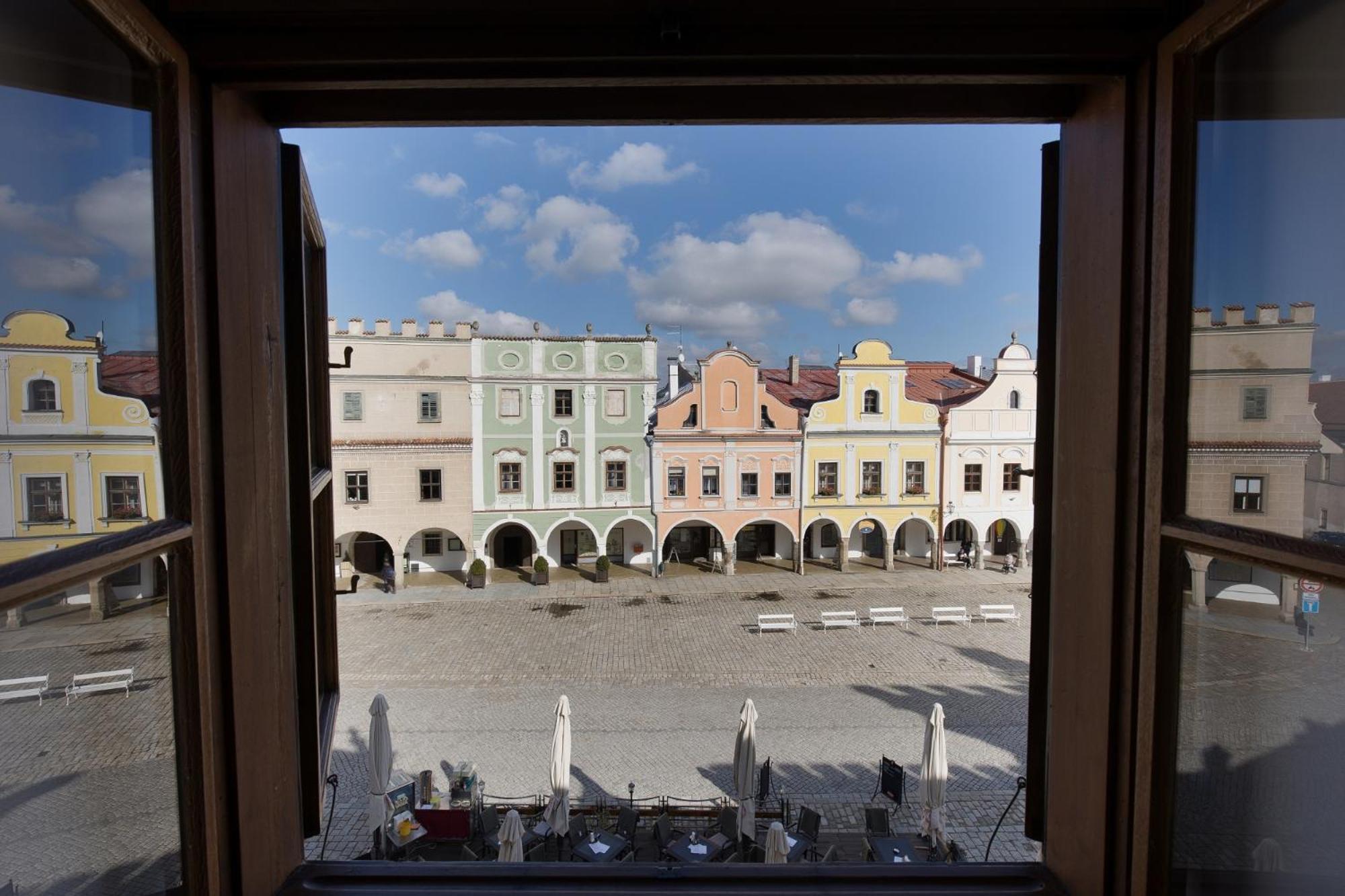 Hotel U Cerneho Orla Telč Kültér fotó