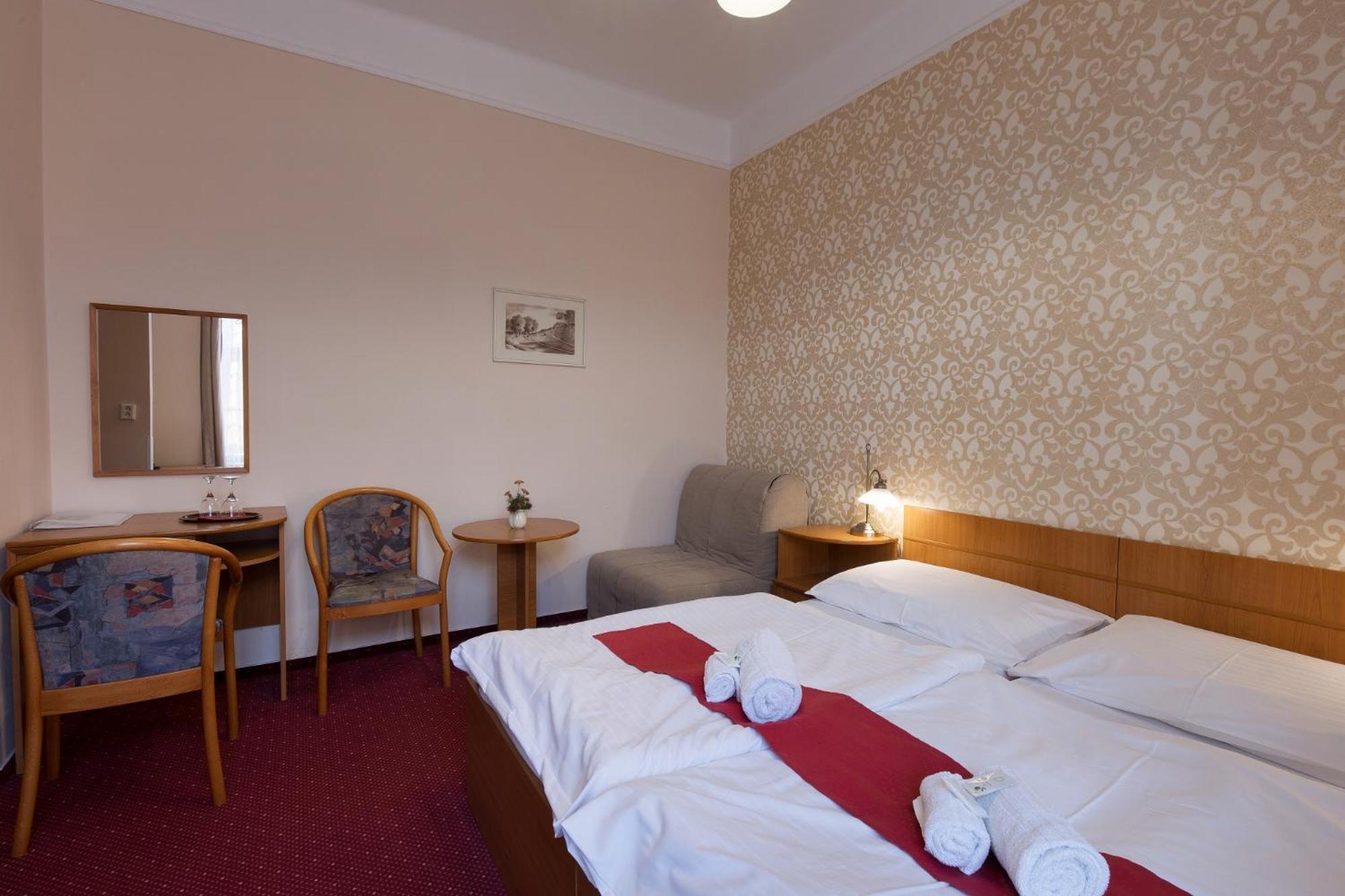 Hotel U Cerneho Orla Telč Kültér fotó