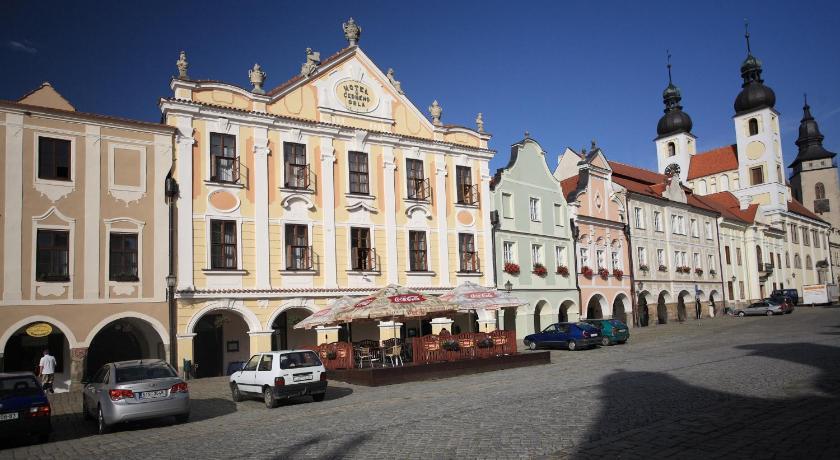 Hotel U Cerneho Orla Telč Kültér fotó